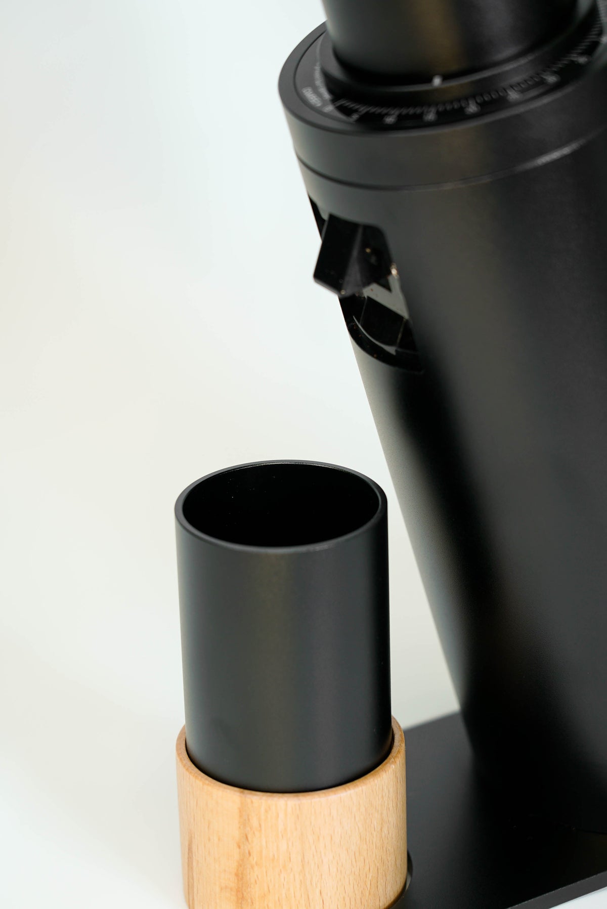 Turin DF64V Gen 3 Grinder with Ion Generator - Variable Speed Single Dose Grinder - Naomi Joe Coffee